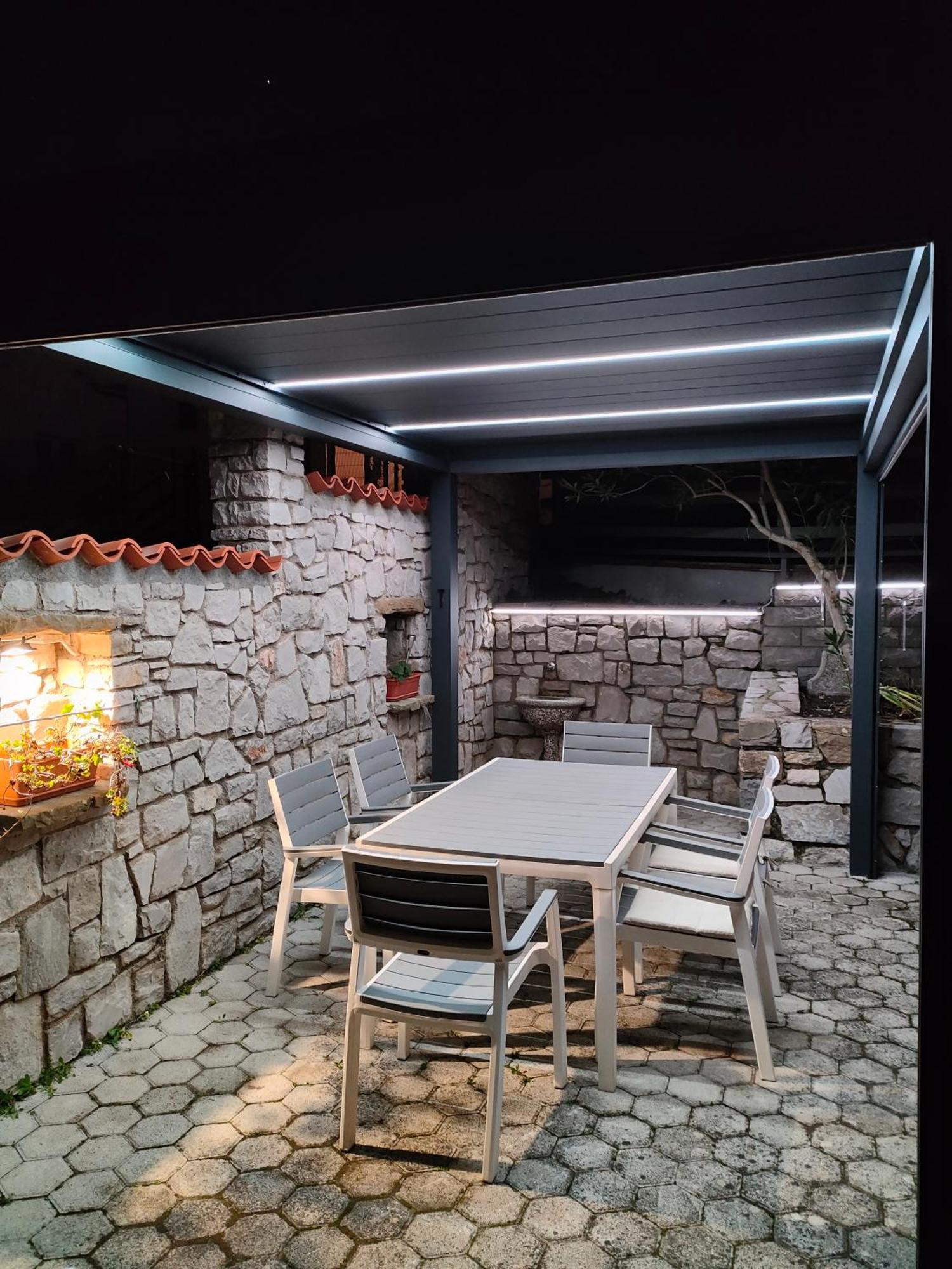 Apartma Nika Pobegi Exterior foto
